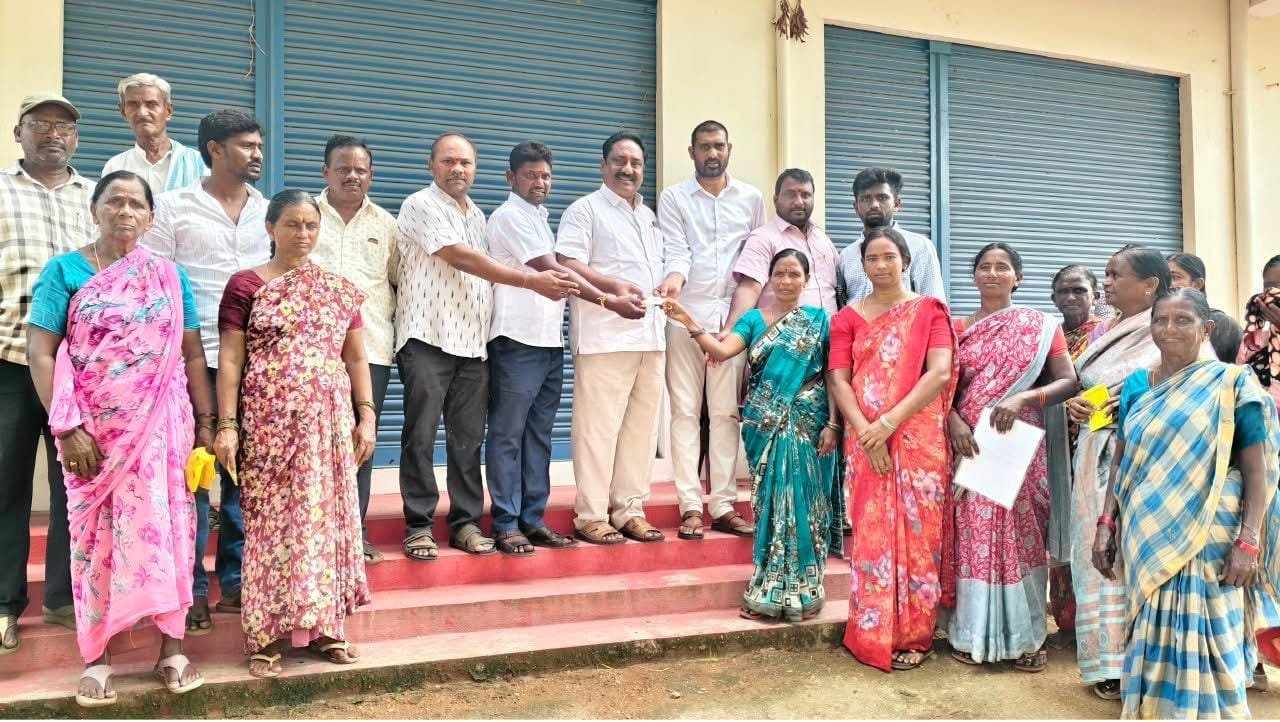 ప్రభుత్వ సంక్షేమ పథకాలను అర్హులు సద్వినియోగం చేసుకోవాలి